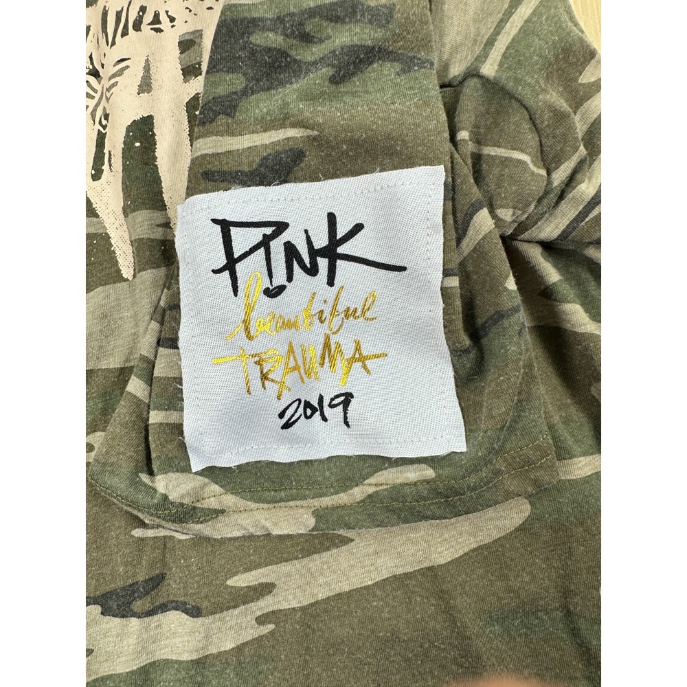 Pink Beautiful Trauma World Tour T-Shirt Mens Large Gray Camouflage Crew Neck - Picture 4 of 7